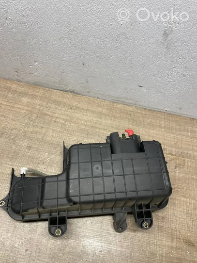 Mercedes-Benz S W220 Vacuum air tank A2118000019