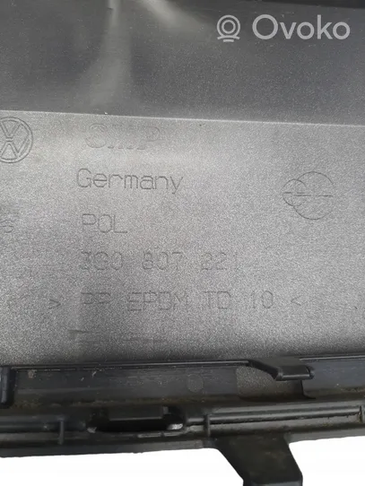 Volkswagen PASSAT B8 Zderzak przedni 3G0807221