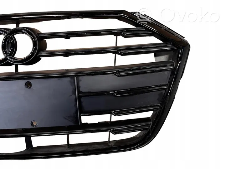 Audi A8 S8 D5 Maskownica / Grill / Atrapa górna chłodnicy 4N0853651H