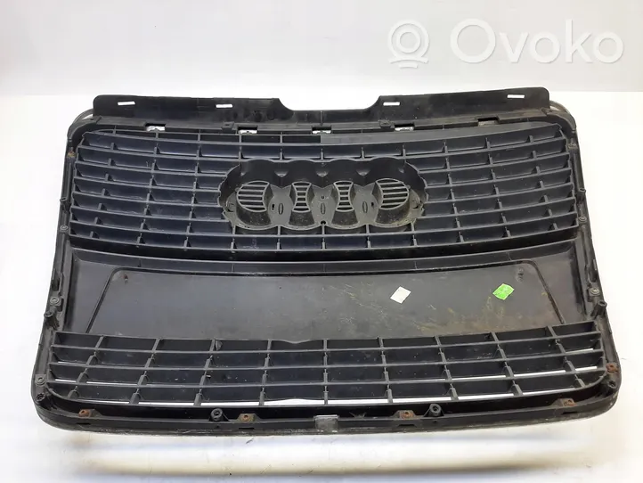 Audi A6 S6 C6 4F Priekšējais režģis 4F0853651S