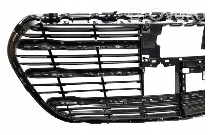 Mercedes-Benz S W223 Front grill A2238804100