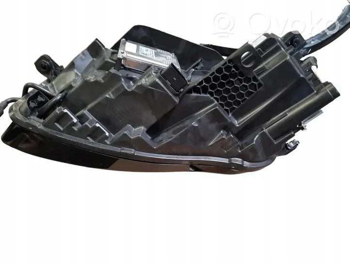 Volkswagen Touareg III Faro delantero/faro principal 762941036