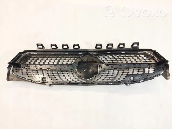 Mercedes-Benz CLA C118 X118 Atrapa chłodnicy / Grill A1188880000