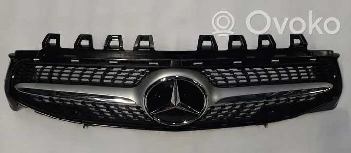 Mercedes-Benz CLA C118 X118 Grille de calandre avant A1188880000