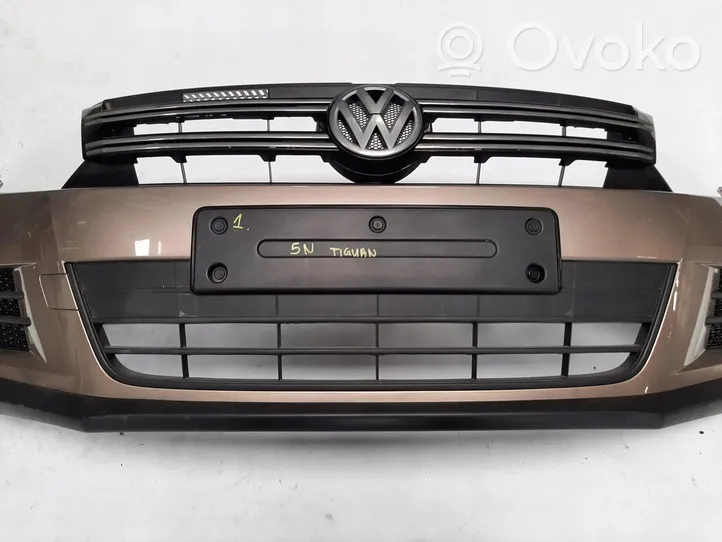 Volkswagen Tiguan Передний бампер 5N0807221K