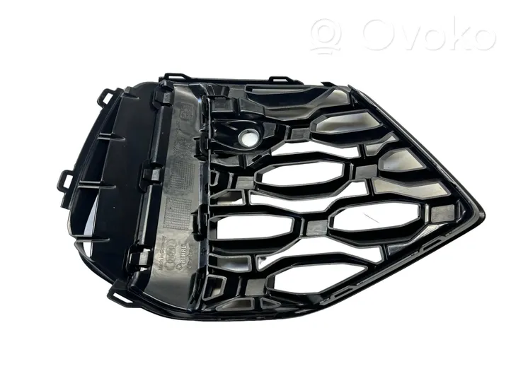 Audi RS3 8Y Grille inférieure de pare-chocs avant 8Y0807682F