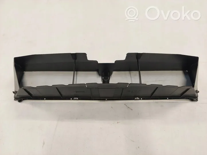 BMW 5 F10 F11 Radiator trim 227931