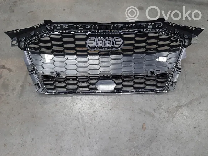 Audi A3 8Y Maskownica / Grill / Atrapa górna chłodnicy 8Y0853651A