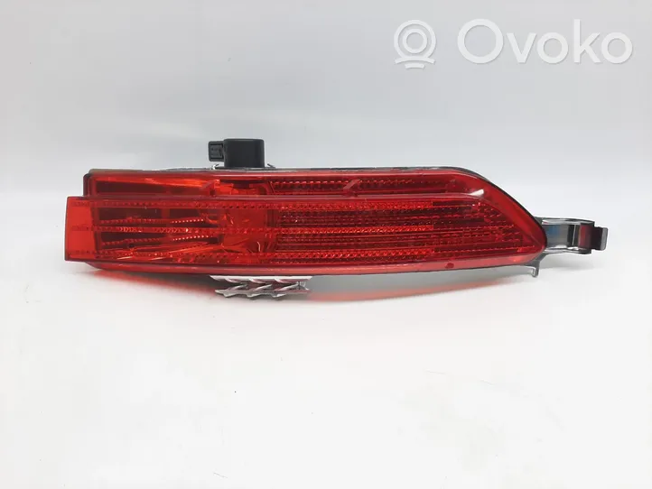 Volkswagen Touareg II Luci posteriori 7P6945701