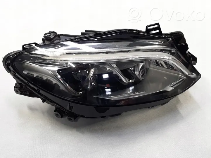 Mercedes-Benz ML W166 Lampa przednia A1669064003