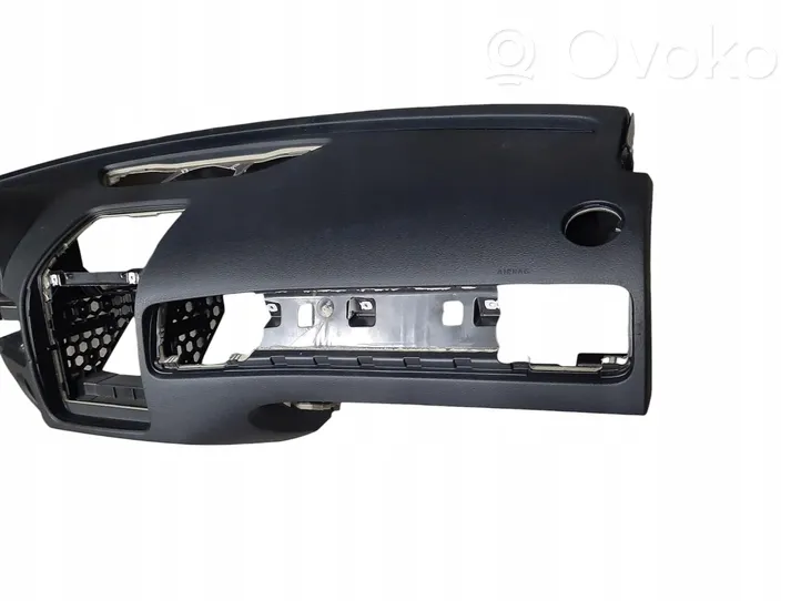 Volkswagen Touareg III Dashboard 7P1857181