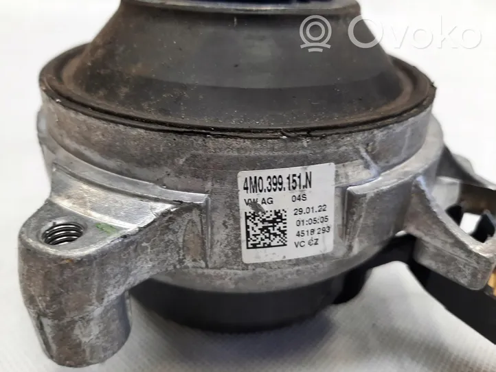 Audi A8 S8 D5 Supporto della scatola del cambio 4M0399151N