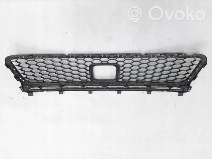 Volkswagen Golf VII Front bumper upper radiator grill 5G0853677