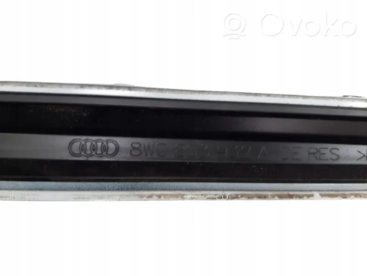 Audi A4 S4 B9 8W Garniture marche-pieds avant 8W0853932A