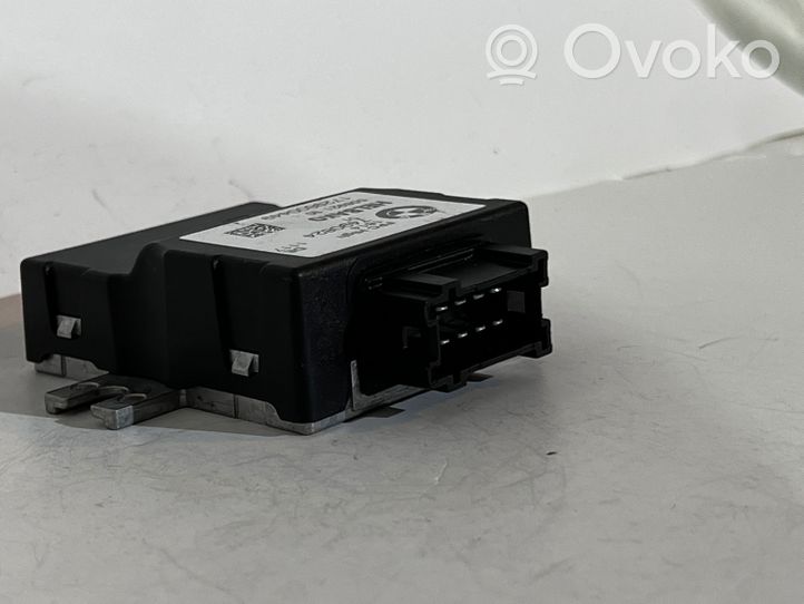 BMW 5 G30 G31 Centralina/modulo pompa dell’impianto di iniezione 7490824