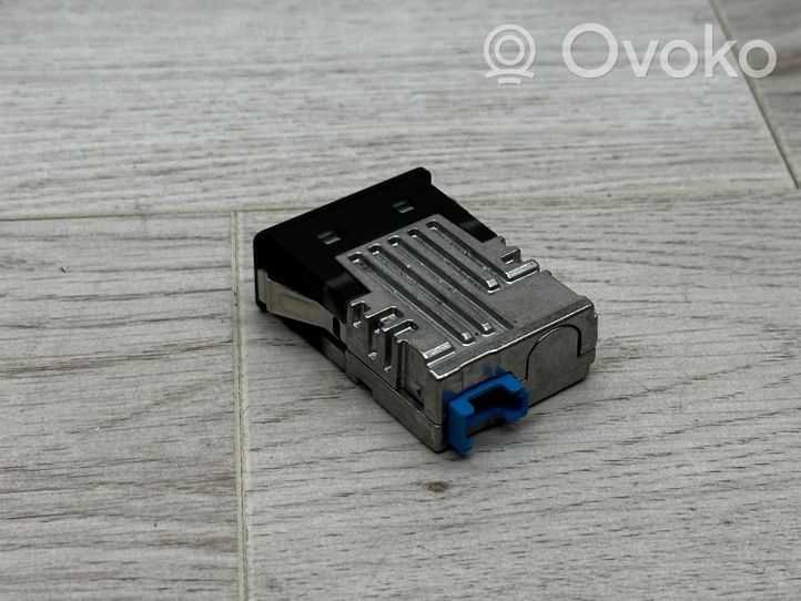 BMW 2 F44 USB-ohjainlaite 19163010