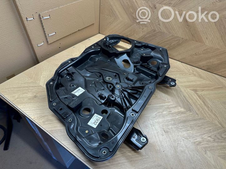 Porsche Cayenne (92A) Meccanismo di sollevamento del finestrino posteriore senza motorino 7P5839756B