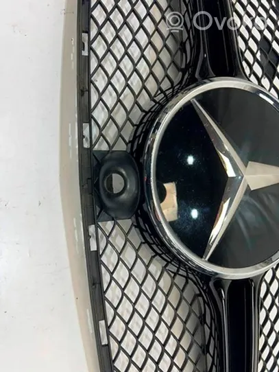 Mercedes-Benz C AMG W205 Grille de calandre avant 