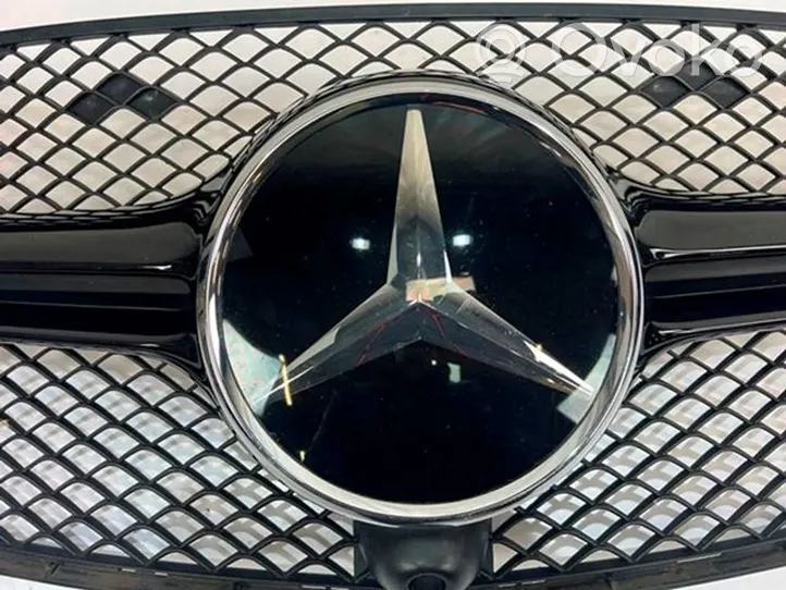 Mercedes-Benz C AMG W205 Grille de calandre avant 