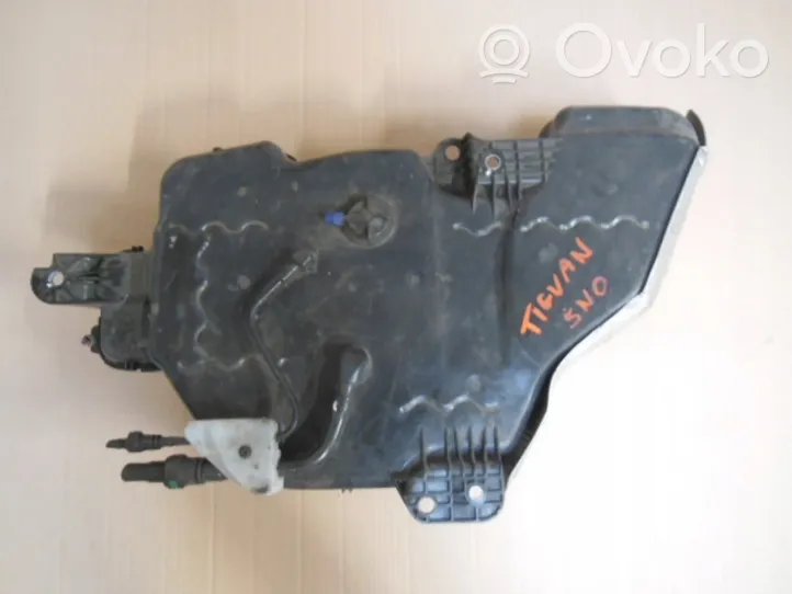 Audi Q3 8U Serbatoio vaschetta liquido AdBlue 5N0131877D