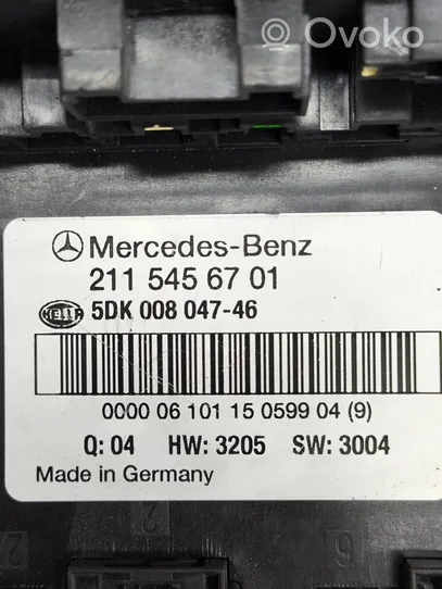 Mercedes-Benz CLS C219 Module de fusibles 2115456701