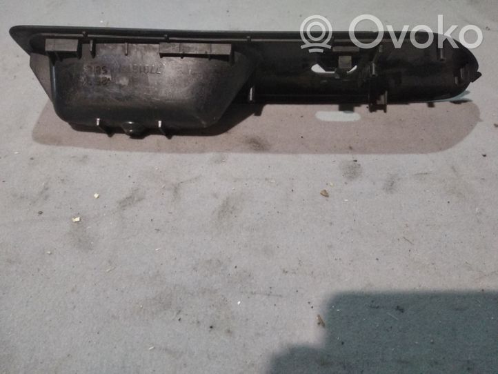 Renault Laguna I Moldura del interruptor de la ventana de la puerta delantera 77016724