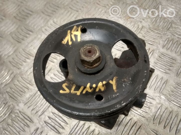 Nissan Sunny Pompe de direction assistée 