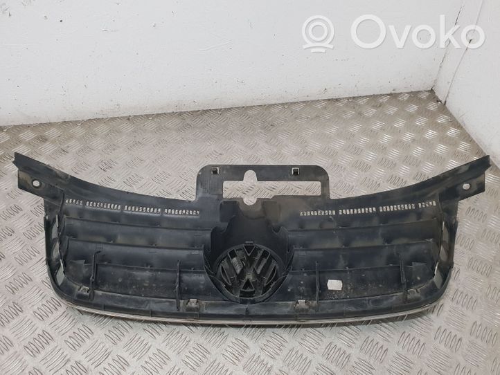 Volkswagen Touran I Etupuskurin ylempi jäähdytinsäleikkö 1T0853651