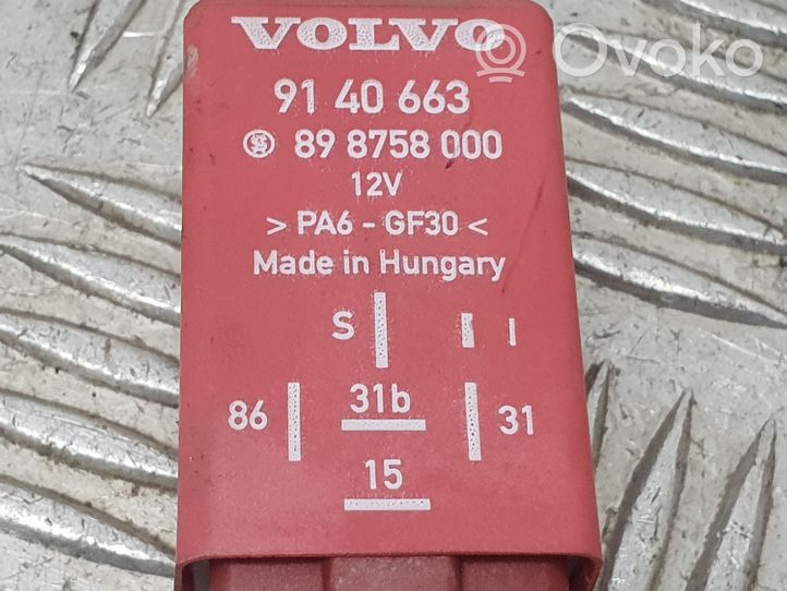 Volvo S70  V70  V70 XC Window wiper relay 9140663