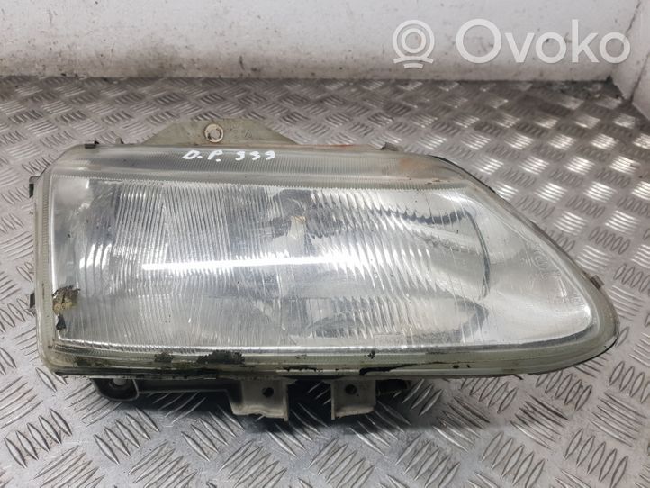 Renault Espace III Lampa przednia 0492705