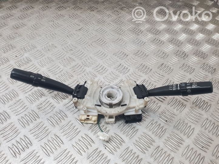 Toyota Avensis T220 Rokturu komplekts 96229005