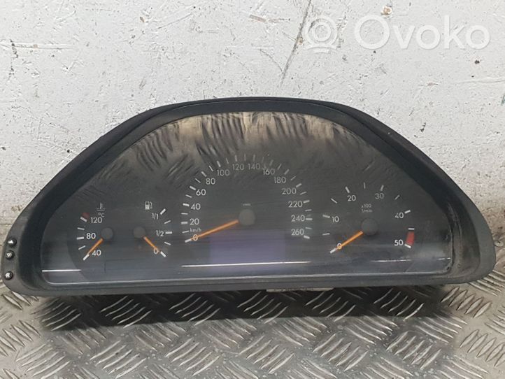 Mercedes-Benz E W210 Compteur de vitesse tableau de bord 89311281