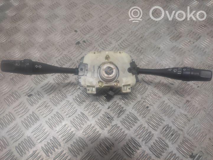 Nissan Micra Manetka / Przełącznik kierunkowskazów wycieraczek 54354610