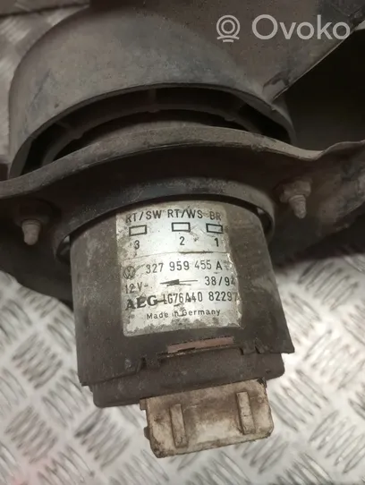 Volkswagen PASSAT B3 Elektryczny wentylator chłodnicy 327959455A