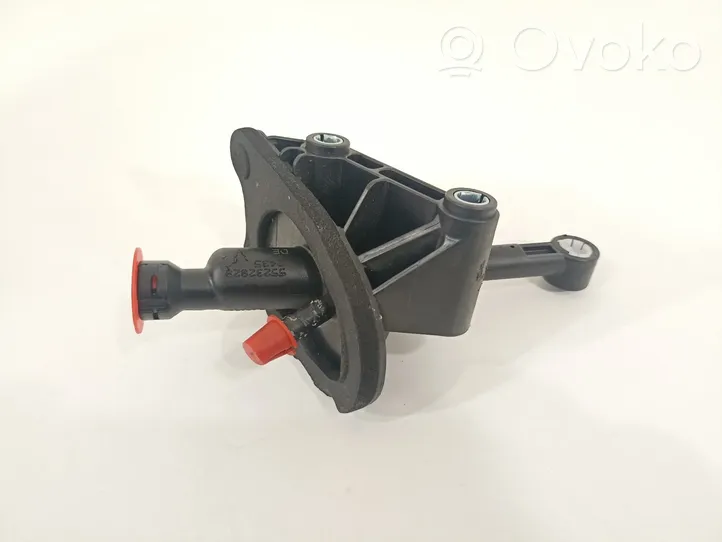 Fiat 500X Główny cylinder sprzęgła 55232828