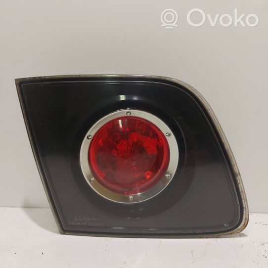 Mazda 3 I Lampy tylnej klapy bagażnika P2775