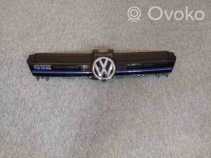 Volkswagen Golf VII Atrapa chłodnicy / Grill 5GE853651F