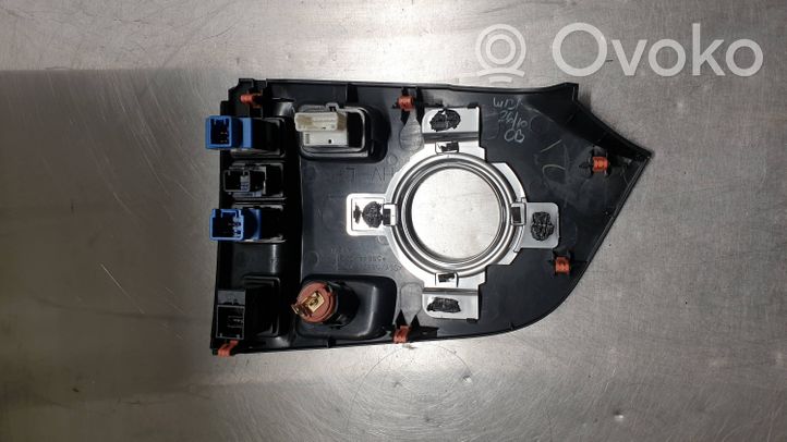 Toyota Auris E180 Interruttore del freno di stazionamento/freno a mano 5882102890