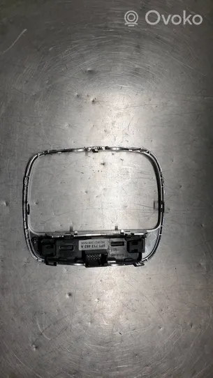 Audi A1 Consola de plástico de la palanca de cambios 8P1713463A