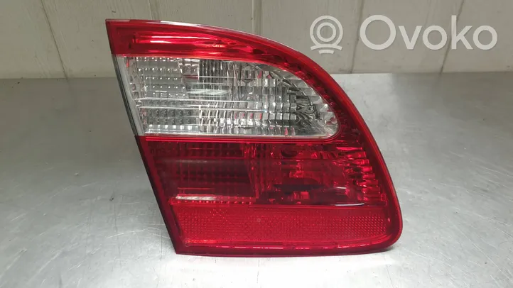 Mercedes-Benz E W211 Lampy tylnej klapy bagażnika A2118201364