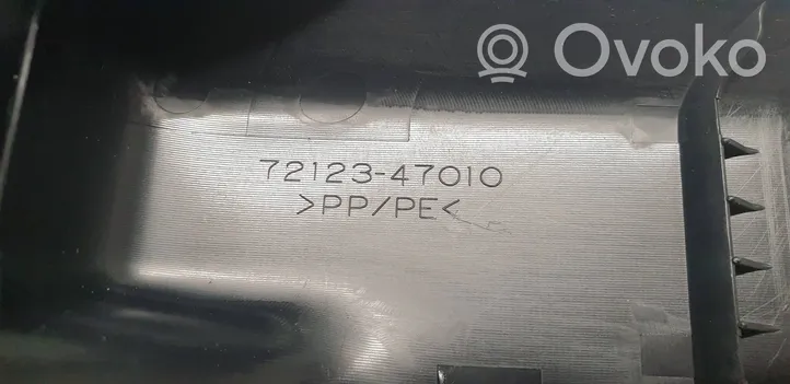 Toyota Prius+ (ZVW40) Kita salono detalė 7212347010