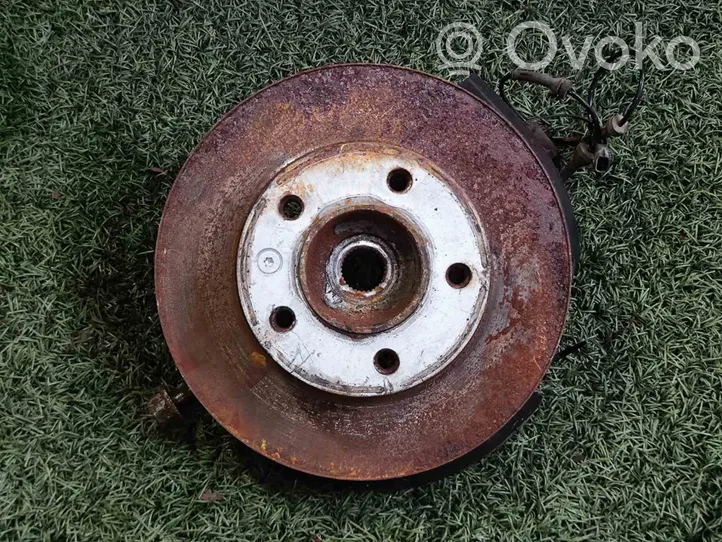 Opel Movano B Front wheel hub spindle knuckle 400150081