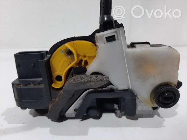 Opel Astra J Etuoven lukko 3023881