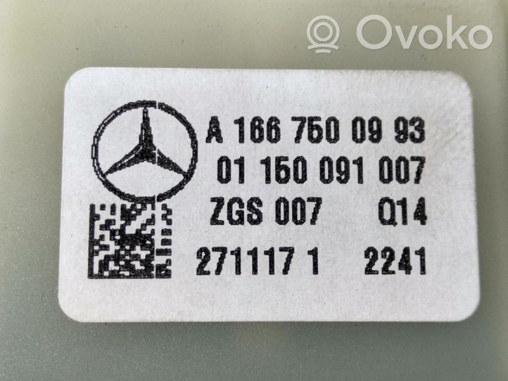 Mercedes-Benz GLA W156 Poignée de coffre hayon arrière A1667500903