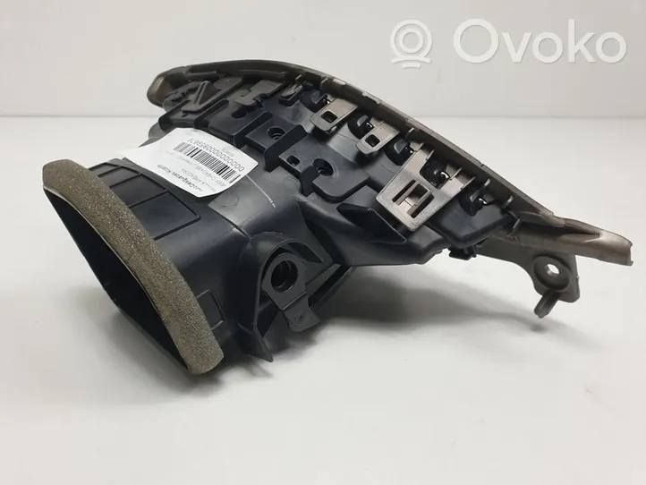 Jeep Cherokee Centrālais gaisa ventilācijas režģis 75528A01