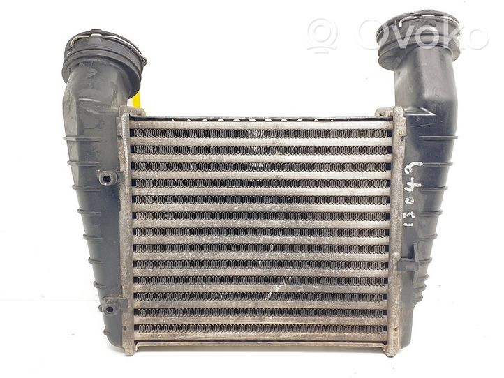 Volkswagen PASSAT B5.5 Chłodnica powietrza doładowującego / Intercooler 3B0145805D