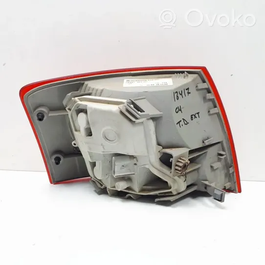 Audi A4 S4 B7 8E 8H Luci posteriori 8E0945096