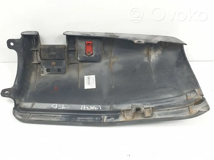 Peugeot Boxer Etupuskurin kulmaosan verhoilu 1300179604DX