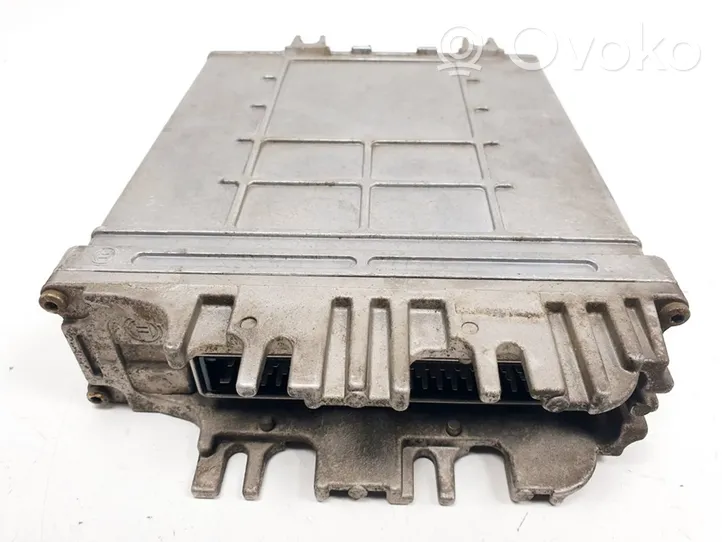 Renault Megane I Calculateur moteur ECU 0281001969