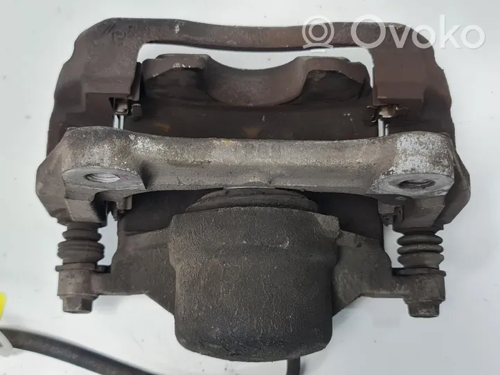 Nissan Primera Pinza del freno anteriore 84120873